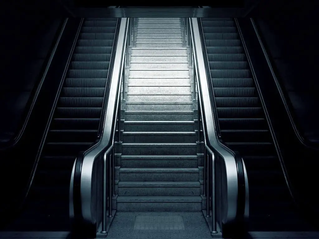 Escalator in a Dream: Biblical Meaning and Symbolism