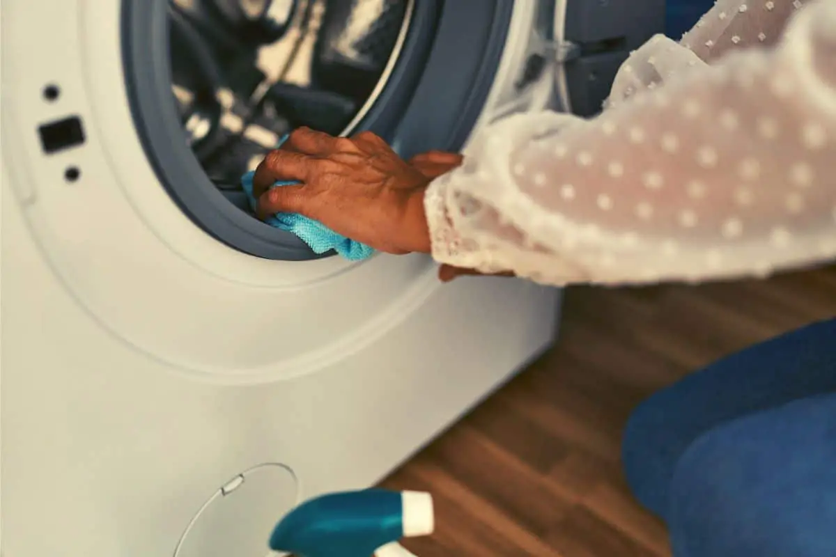 Tips For Interpreting Dreams About Washing Clothes