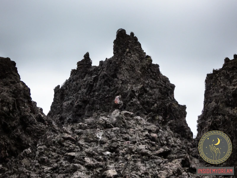 rock-slide-dream-meaning-what-does-it-symbolize