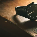 Decoding the Symbolism of a Black Wristwatch in Your Dream
